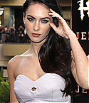 32982_Megan_Fox_attends_the_Jennifers_Body_Fan_Event_at_Hollywood_and_Highland_-_September_16_2009_4194__122_108lo.jpg